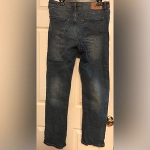 IZOD Relaxed Fit Jeans 32x32